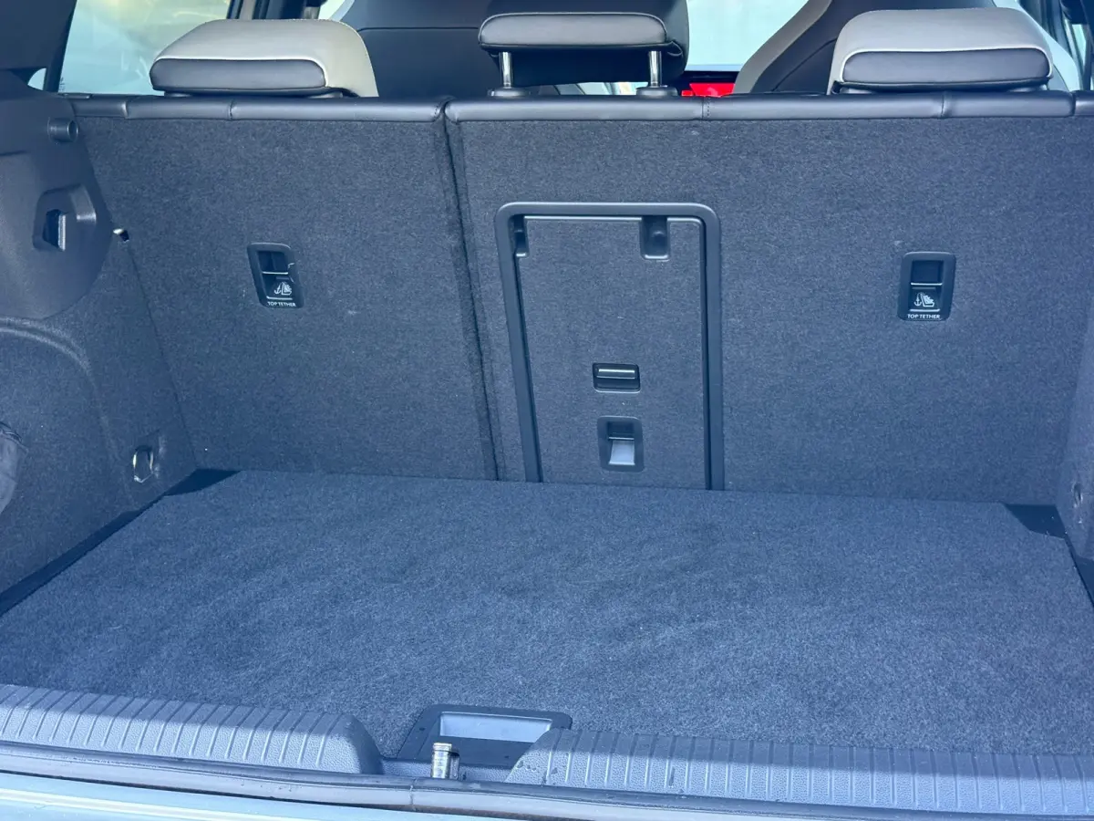 1.5 DSG eTSI R-Line IQ LIGHT|SPORTSTOELEN|ACC|CAMERA