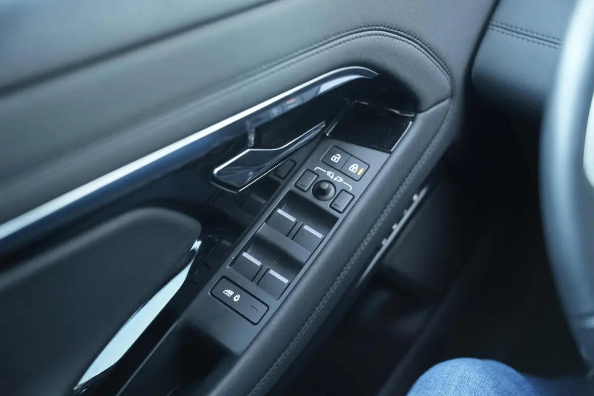 1.5 P300e AWD R-Dynamic SE Panoramadak Meridian Adapt. Cruise Matrix LED Leer