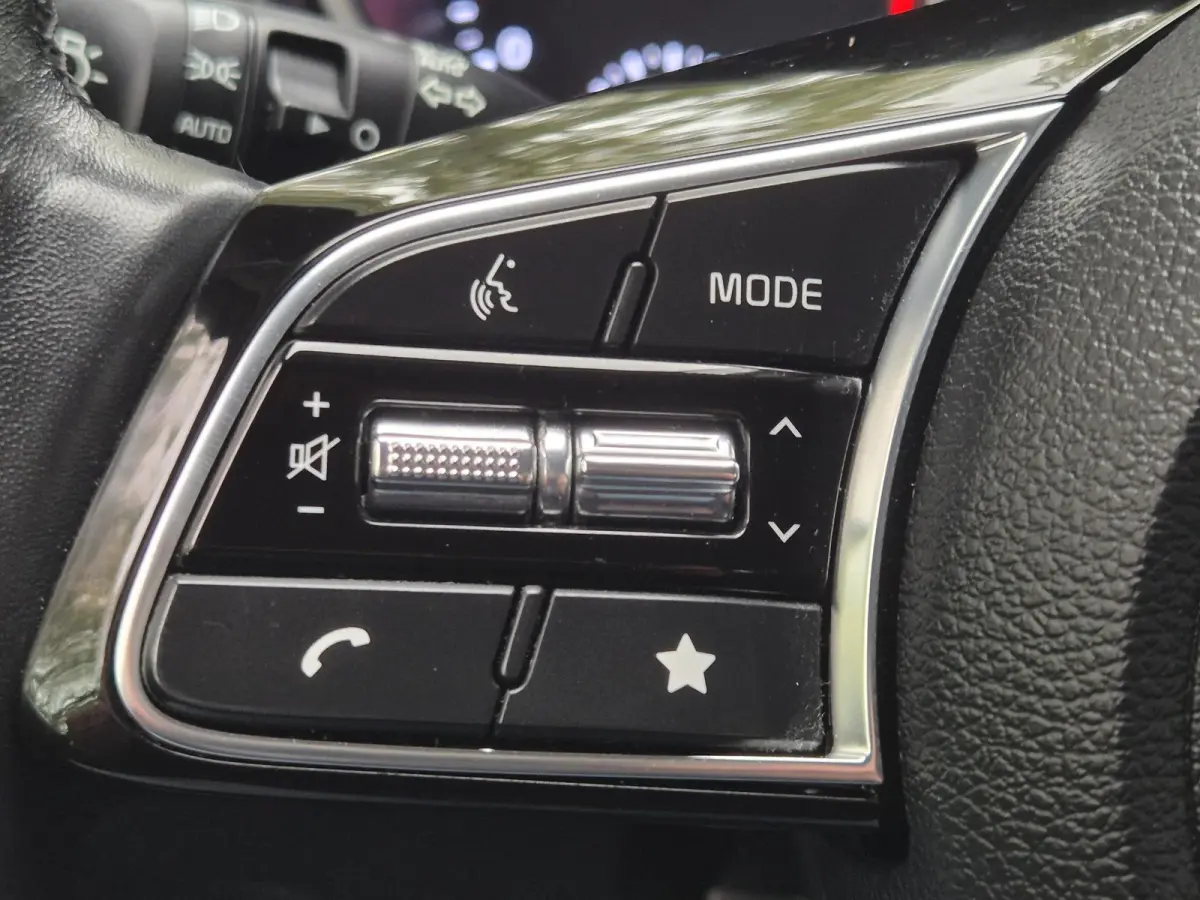 1.0 T-GDi | Climate Control | Navigatie via Apple Carplay | Cruise Control | Licht metalen velgen