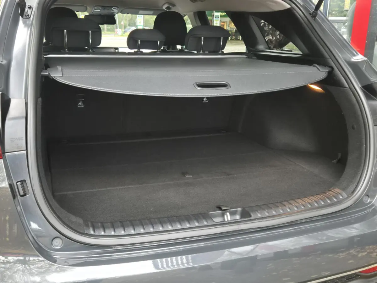1.0 T-GDi | Climate Control | Navigatie via Apple Carplay | Cruise Control | Licht metalen velgen