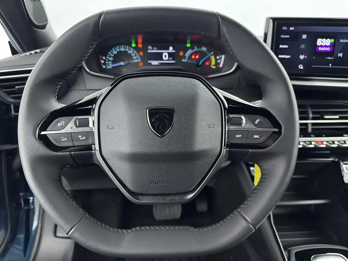 1.2 Mild Hybrid 110pk Business Navigatie | Camera | Cruise control | Climate control |