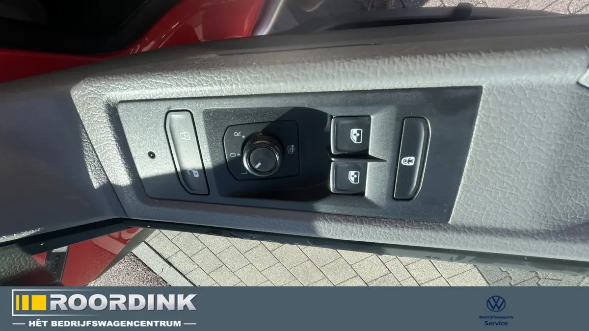 2.0 TDI L2H1 150 pk Automaat, dubbele cabine. trekhaak, adaptive cruisecontrol