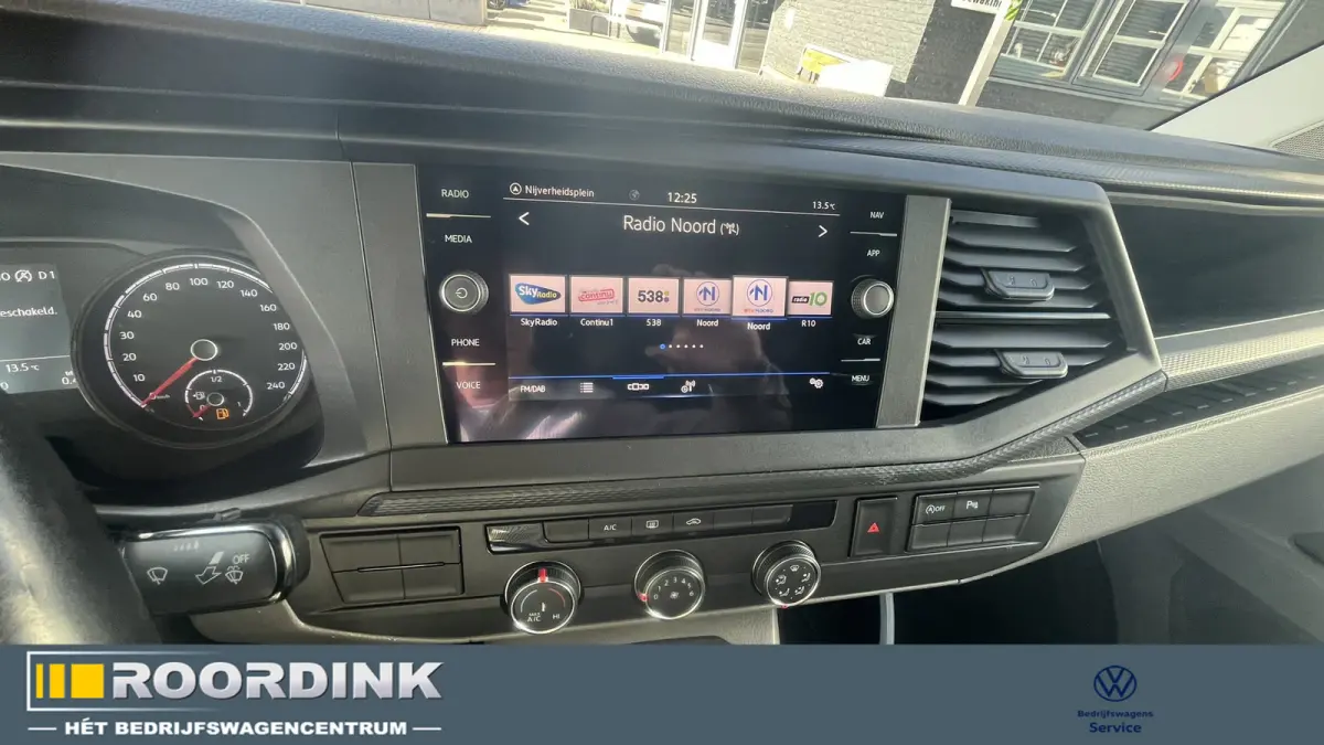 2.0 TDI L2H1 150 pk Automaat, dubbele cabine. trekhaak, adaptive cruisecontrol