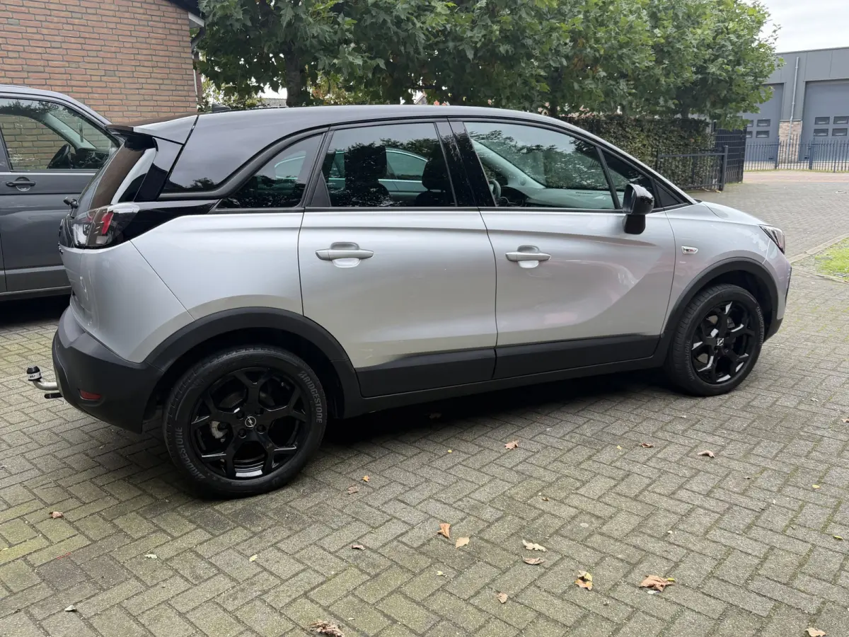 1.2 Turbo Elegance sportvelgen . cruisecontr .appel care . androd . Navi . trekhaakaf. neembaar .orgi NL auto. Automaat !!!  Camera rond om .