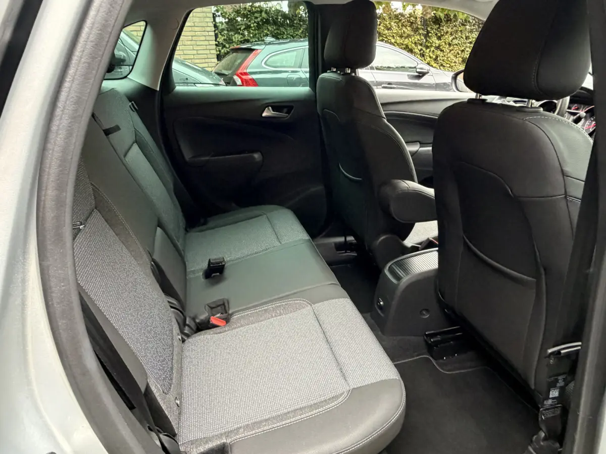 1.2 Turbo Elegance sportvelgen . cruisecontr .appel care . androd . Navi . trekhaakaf. neembaar .orgi NL auto. Automaat !!!  Camera rond om .