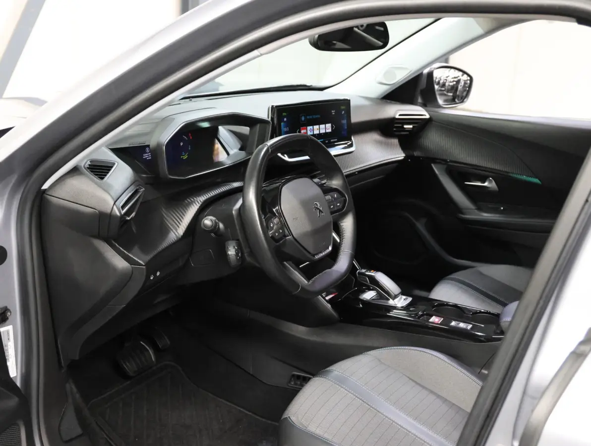 EV Blue Lease Allure 50 kWh 136PK | 1ste eigenaar | ACCU 90% | AppleCarPlay/AndroidAuto | Climate Control | Adaptive Cruise Control | Camera | Keyless | FULL LED | LMV | Parkeersensoren | Pr
