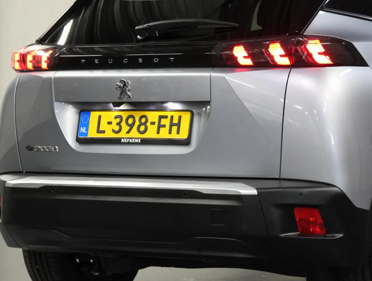 EV Blue Lease Allure 50 kWh 136PK | 1ste eigenaar | ACCU 90% | AppleCarPlay/AndroidAuto | Climate Control | Adaptive Cruise Control | Camera | Keyless | FULL LED | LMV | Parkeersensoren | Pr