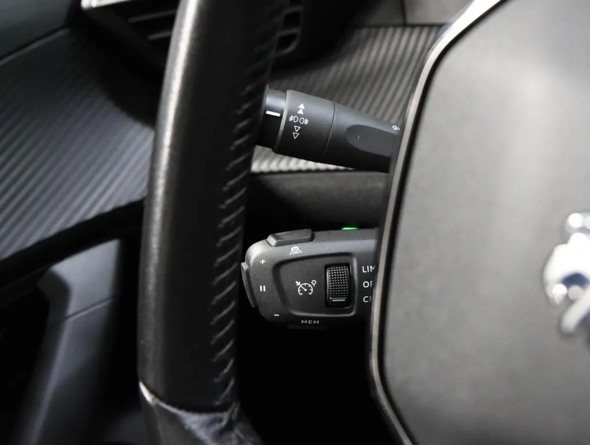 EV Blue Lease Allure 50 kWh 136PK | 1ste eigenaar | ACCU 90% | AppleCarPlay/AndroidAuto | Climate Control | Adaptive Cruise Control | Camera | Keyless | FULL LED | LMV | Parkeersensoren | Pr