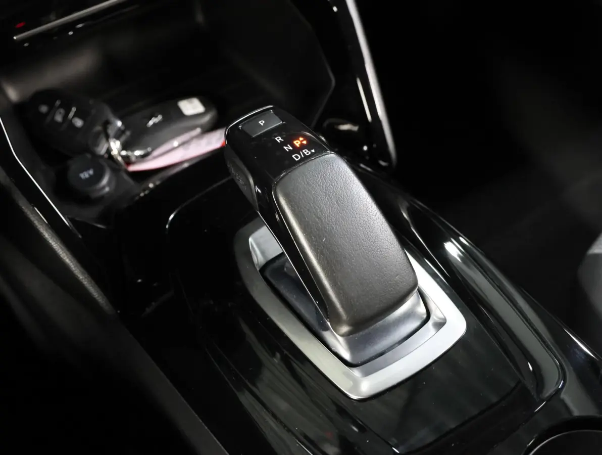 EV Blue Lease Allure 50 kWh 136PK | 1ste eigenaar | ACCU 90% | AppleCarPlay/AndroidAuto | Climate Control | Adaptive Cruise Control | Camera | Keyless | FULL LED | LMV | Parkeersensoren | Pr