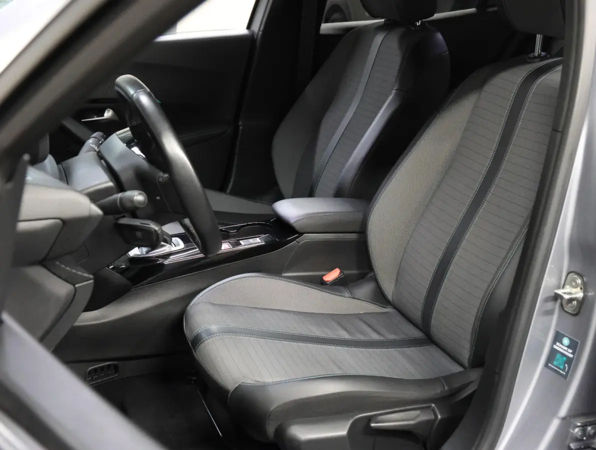 EV Blue Lease Allure 50 kWh 136PK | 1ste eigenaar | ACCU 90% | AppleCarPlay/AndroidAuto | Climate Control | Adaptive Cruise Control | Camera | Keyless | FULL LED | LMV | Parkeersensoren | Pr
