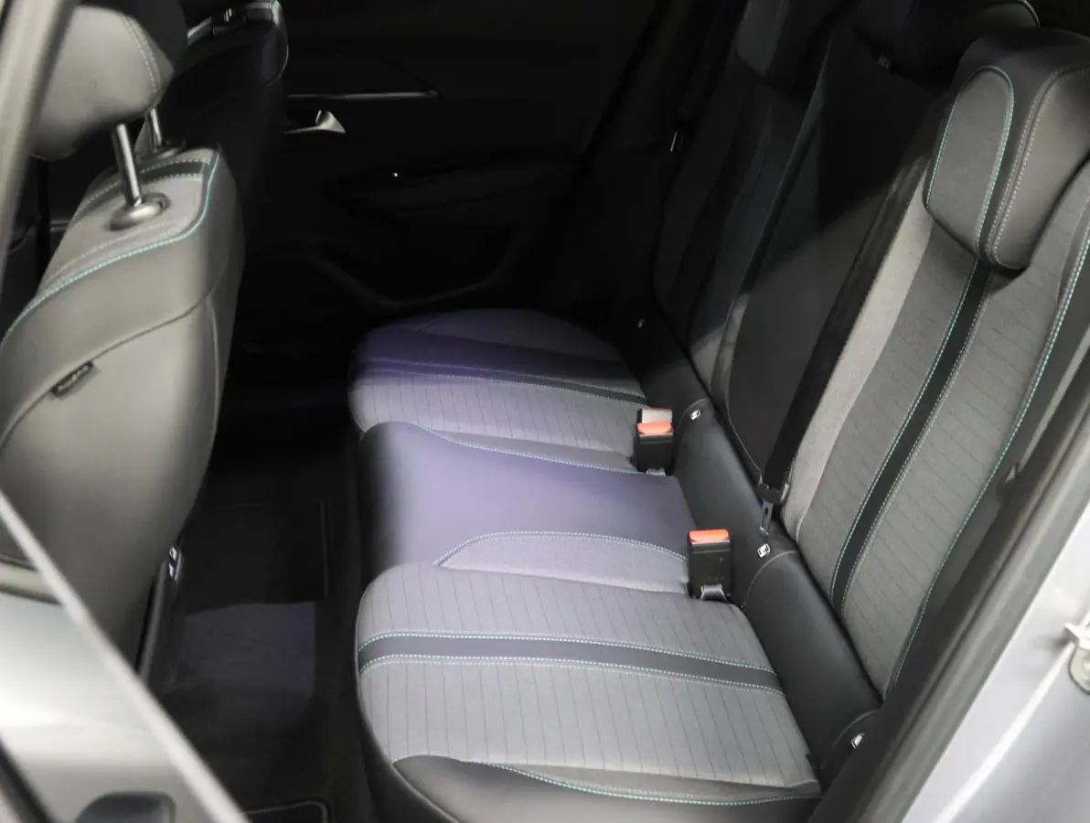 EV Blue Lease Allure 50 kWh 136PK | 1ste eigenaar | ACCU 90% | AppleCarPlay/AndroidAuto | Climate Control | Adaptive Cruise Control | Camera | Keyless | FULL LED | LMV | Parkeersensoren | Pr