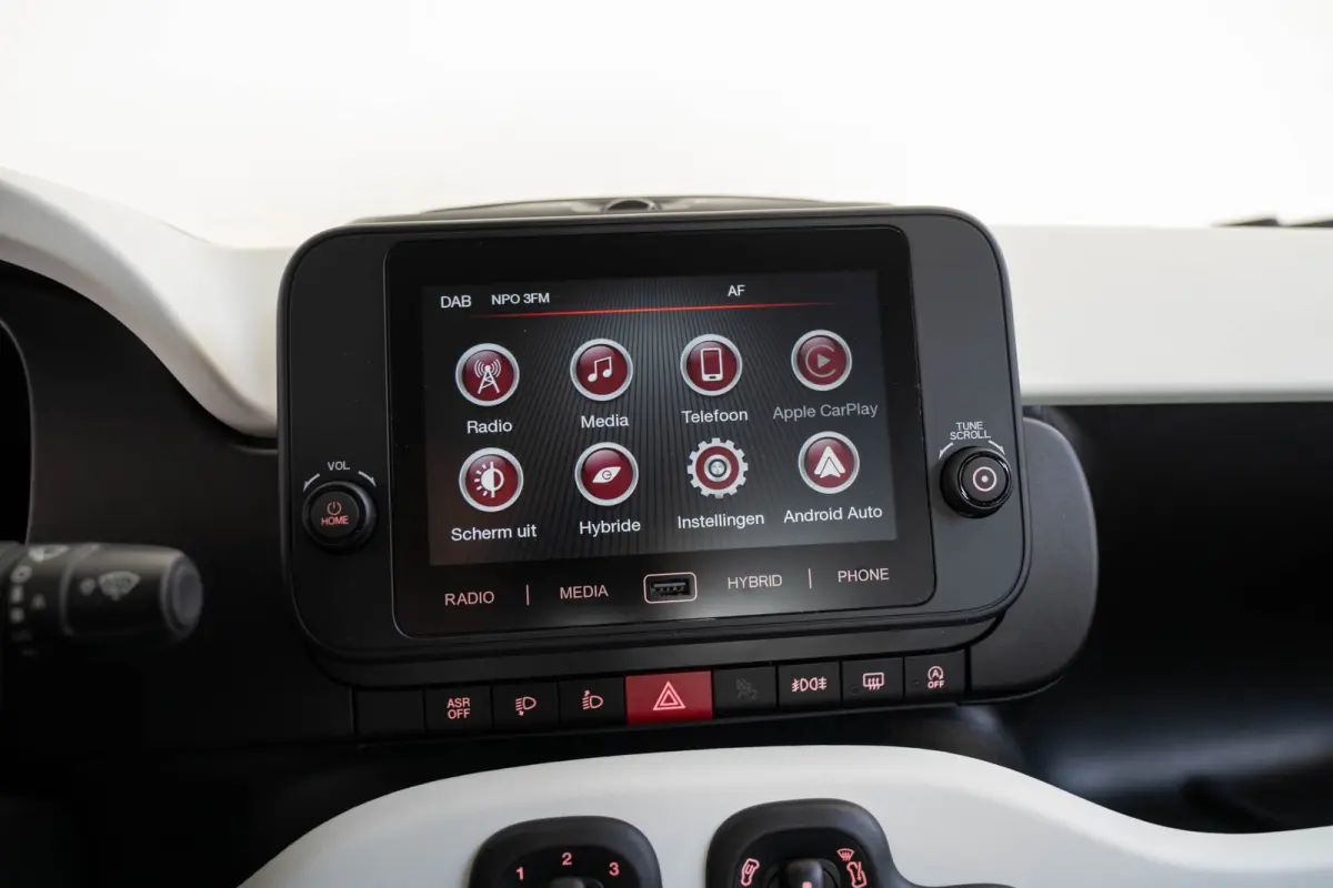 1.0 Hybrid Cross | Tot 8 Jaar Garantie | Apple Carplay & Android Auto | Parkeersensoren | Cruise Controle | Bluetooth | DAB |