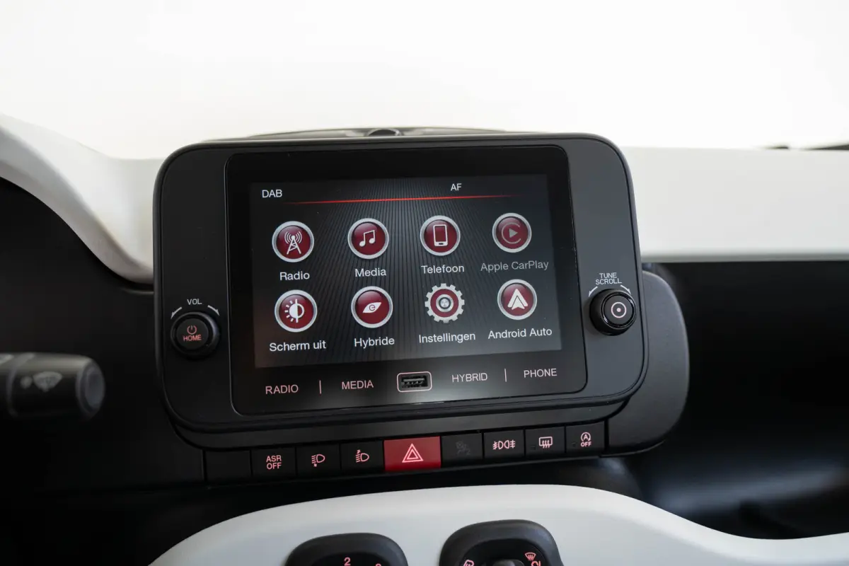 1.0 Hybrid Cross | Tot 8 Jaar Garantie | Apple Carplay & Android Auto | Parkeersensoren | Cruise Controle | Bluetooth | DAB |