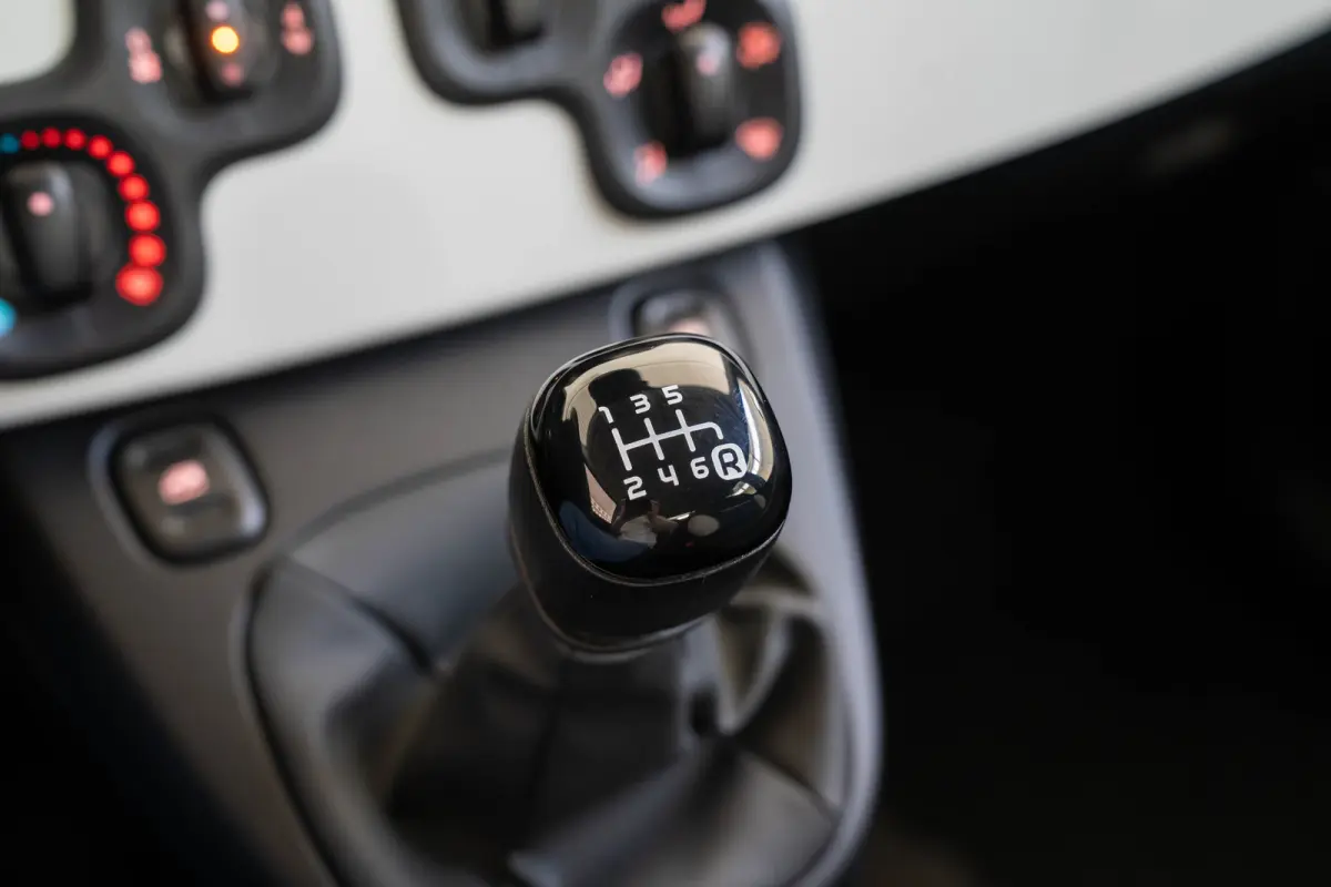 1.0 Hybrid Cross | Tot 8 Jaar Garantie | Apple Carplay & Android Auto | Parkeersensoren | Cruise Controle | Bluetooth | DAB |