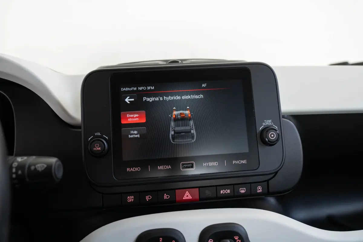 1.0 Hybrid Cross | Tot 8 Jaar Garantie | Apple Carplay & Android Auto | Parkeersensoren | Cruise Controle | Bluetooth | DAB |