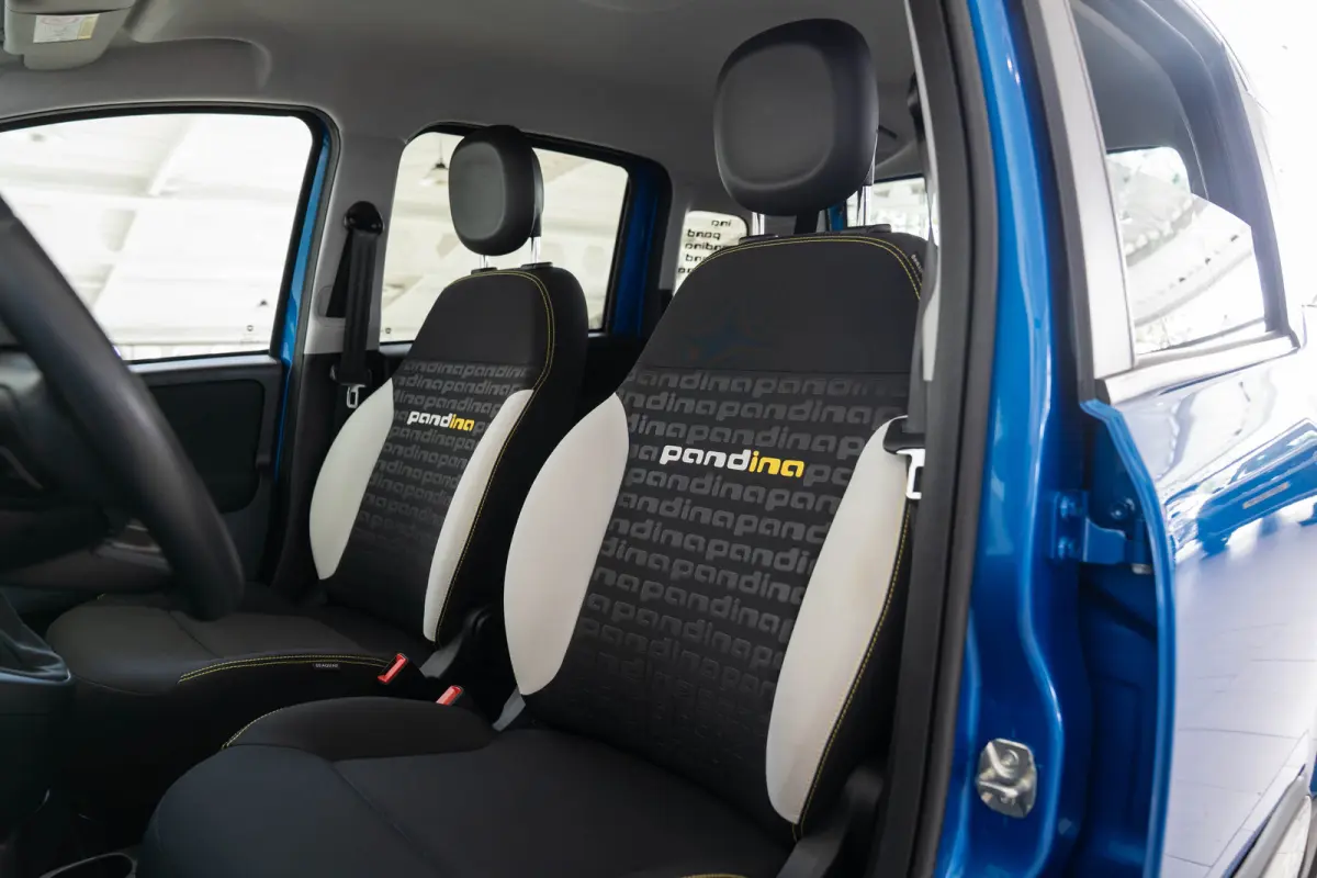 1.0 Hybrid Cross | Tot 8 Jaar Garantie | Apple Carplay & Android Auto | Parkeersensoren | Cruise Controle | Bluetooth | DAB |
