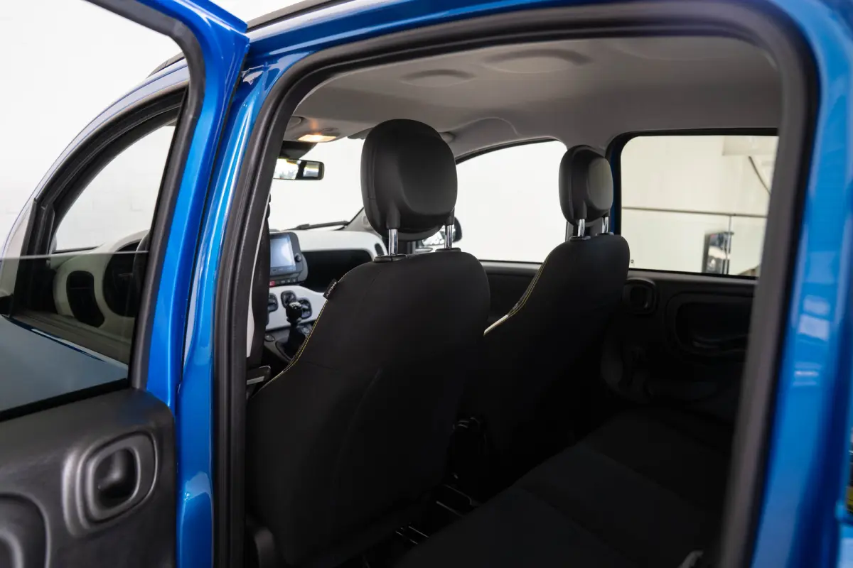1.0 Hybrid Cross | Tot 8 Jaar Garantie | Apple Carplay & Android Auto | Parkeersensoren | Cruise Controle | Bluetooth | DAB |