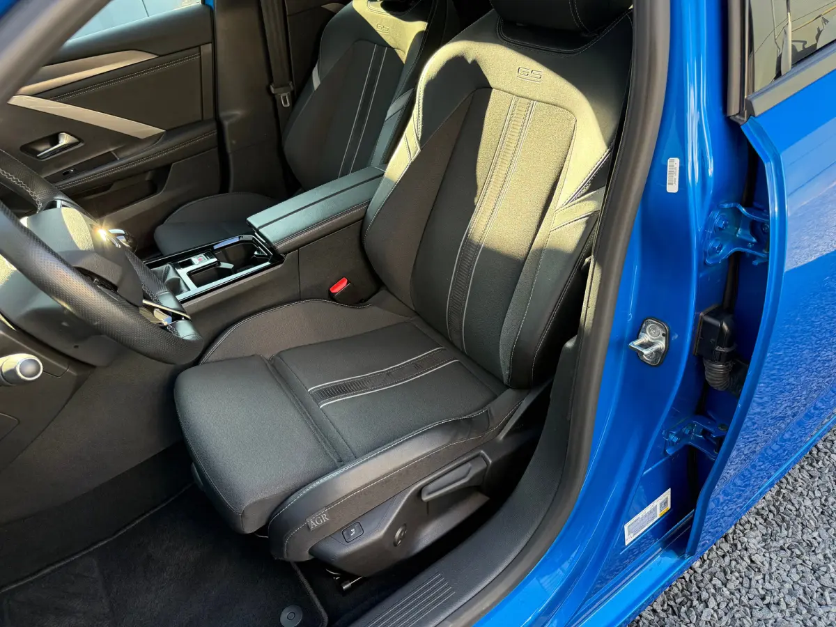 1.2 Turbo GS 130pk | ADAPTIVE CRUISE CONTROL| CAMERA ACHTER| PARKEERSENSOREN V&A| CLIMATE CONTROL| APPLE CARPLAY/ANDROID AUTO