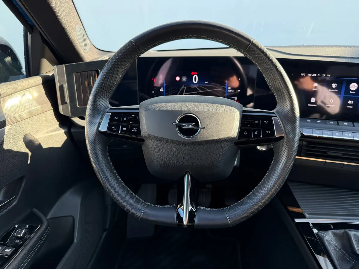 1.2 Turbo GS 130pk | ADAPTIVE CRUISE CONTROL| CAMERA ACHTER| PARKEERSENSOREN V&A| CLIMATE CONTROL| APPLE CARPLAY/ANDROID AUTO