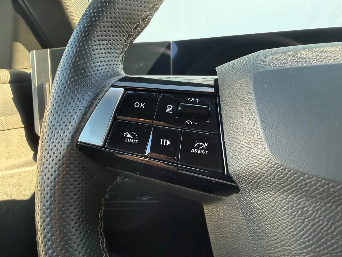 1.2 Turbo GS 130pk | ADAPTIVE CRUISE CONTROL| CAMERA ACHTER| PARKEERSENSOREN V&A| CLIMATE CONTROL| APPLE CARPLAY/ANDROID AUTO
