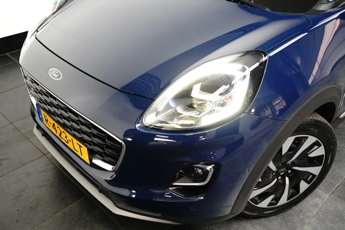 1.0 Titanium | Trekhaak | Camera | Cruise Control | Apple Carplay | Navigatie