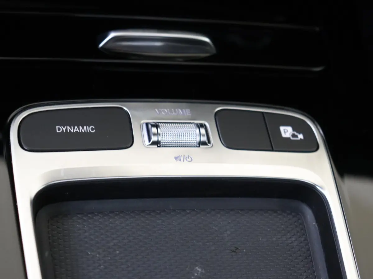 180 AMG Line /Panoramadak /Night-pakket /Facelift