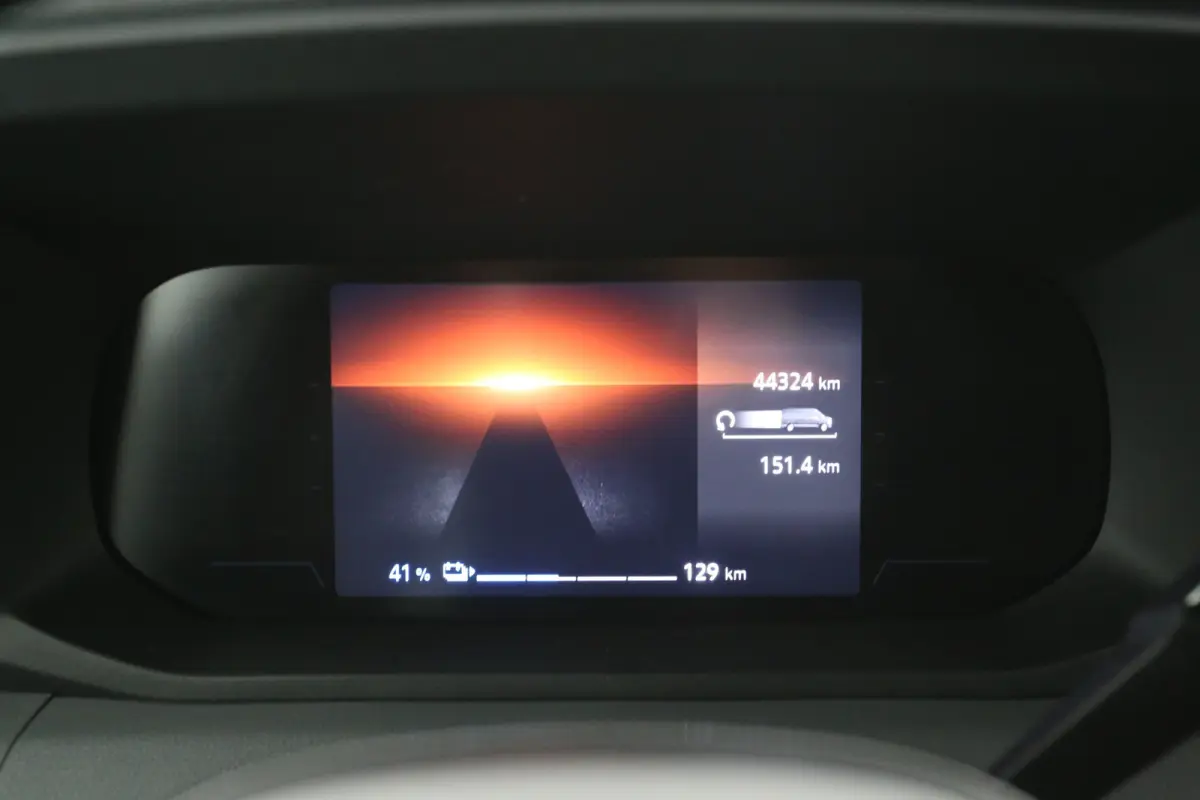 T35 L2H2 Advance 3,5t Long Range 87 kWh | Snelladen | SOH 97% | Airco | Camera | Virtual | 3 Zits | Cruise | Carplay | LED