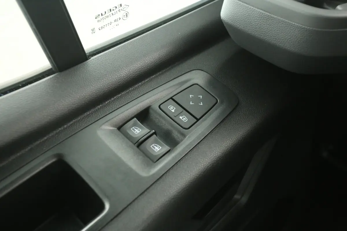 T35 L2H2 Advance 3,5t Long Range 87 kWh | Snelladen | SOH 97% | Airco | Camera | Virtual | 3 Zits | Cruise | Carplay | LED