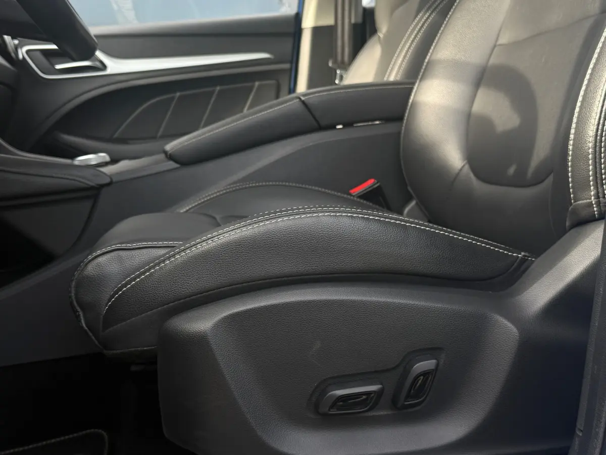 MG Luxury 45 kWh 96% SOH PANORAMADAK|CAMERA|STOELVERWARMING