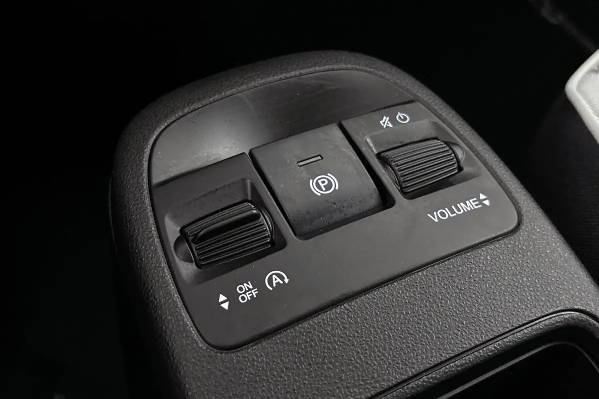 1.0 Hybrid Torino Launch Edition Apple CarPlay Parkeersensoren Climate Control