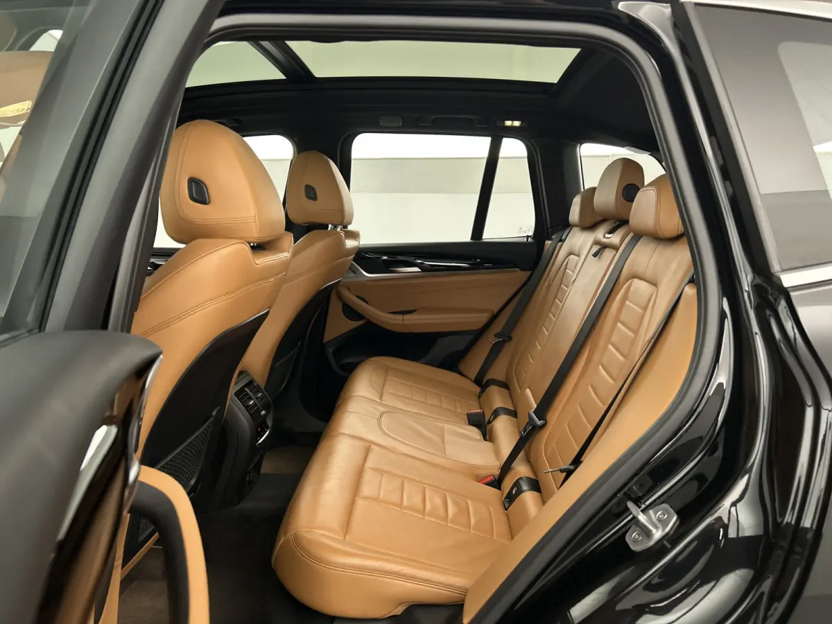 sDrive20i High Executive Pano-dak/20'LMV/Leder/M-Sport-Stoelen/Keyless