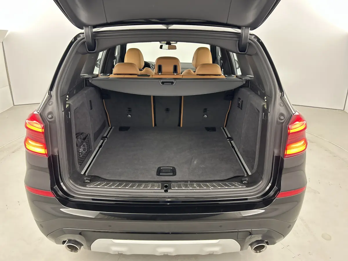 sDrive20i High Executive Pano-dak/20'LMV/Leder/M-Sport-Stoelen/Keyless