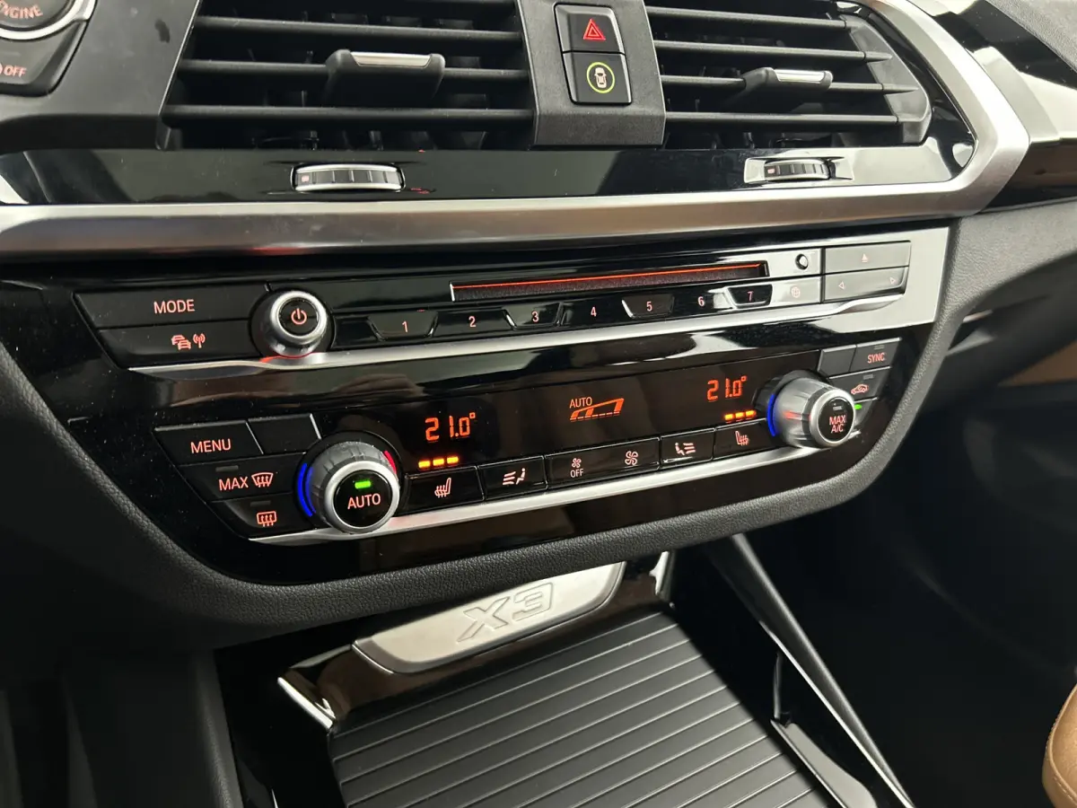 sDrive20i High Executive Pano-dak/20'LMV/Leder/M-Sport-Stoelen/Keyless
