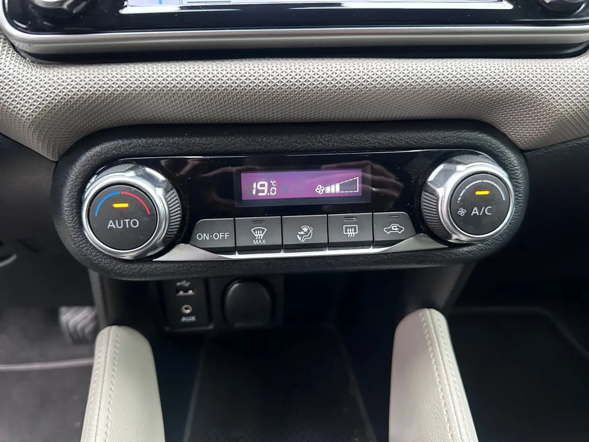 0.9 IG-T N-Connecta 90PK | Climate Control | Cruise Control | Camera | NAVI | LMV