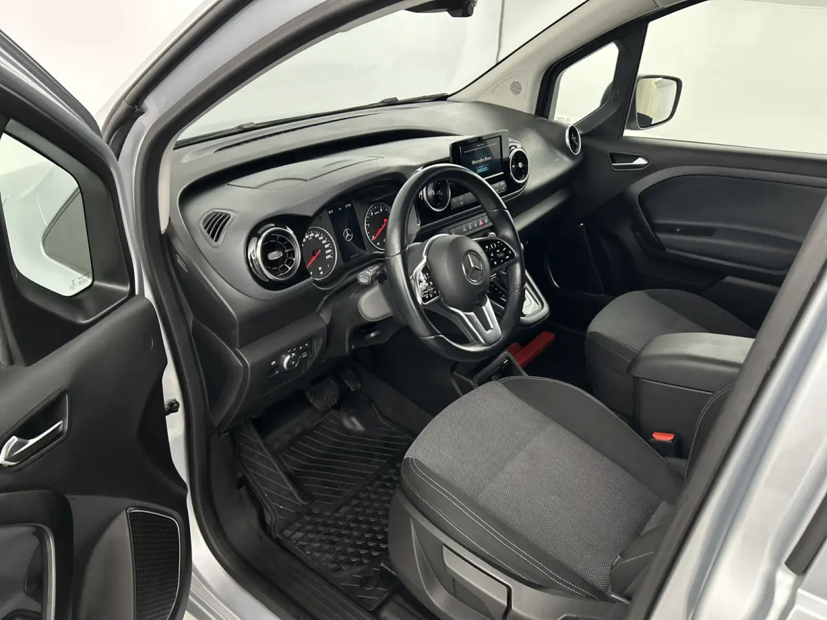 110 96 PK Aut. CDI L1 Pro Camera/Carplay/16'LMV/LED