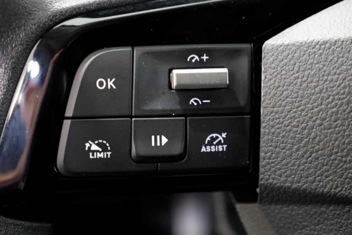 1.5 BlueHDi 130pk Airco/Carplay/Cruise Control 05-2024