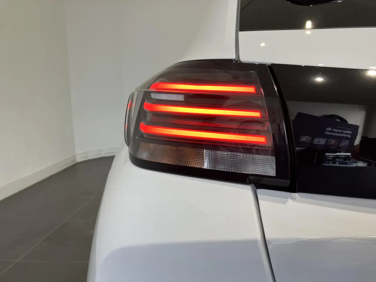 1.2 Hybrid 110 e-DCS6 Allure | APPLE CARPLAY & ANDROID AUTO | PDC V+A | CLIMATE CONTROL |