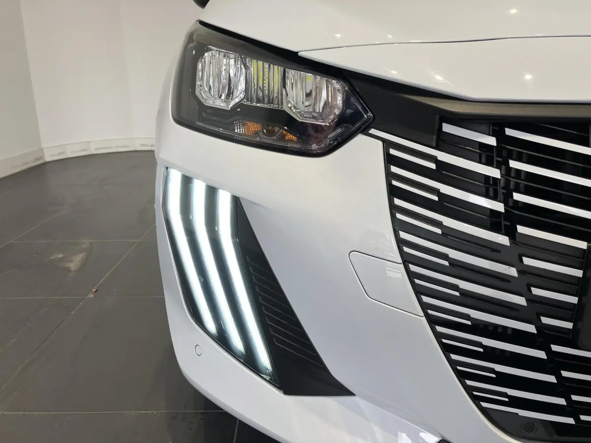 1.2 Hybrid 110 e-DCS6 Allure | APPLE CARPLAY & ANDROID AUTO | PDC V+A | CLIMATE CONTROL |