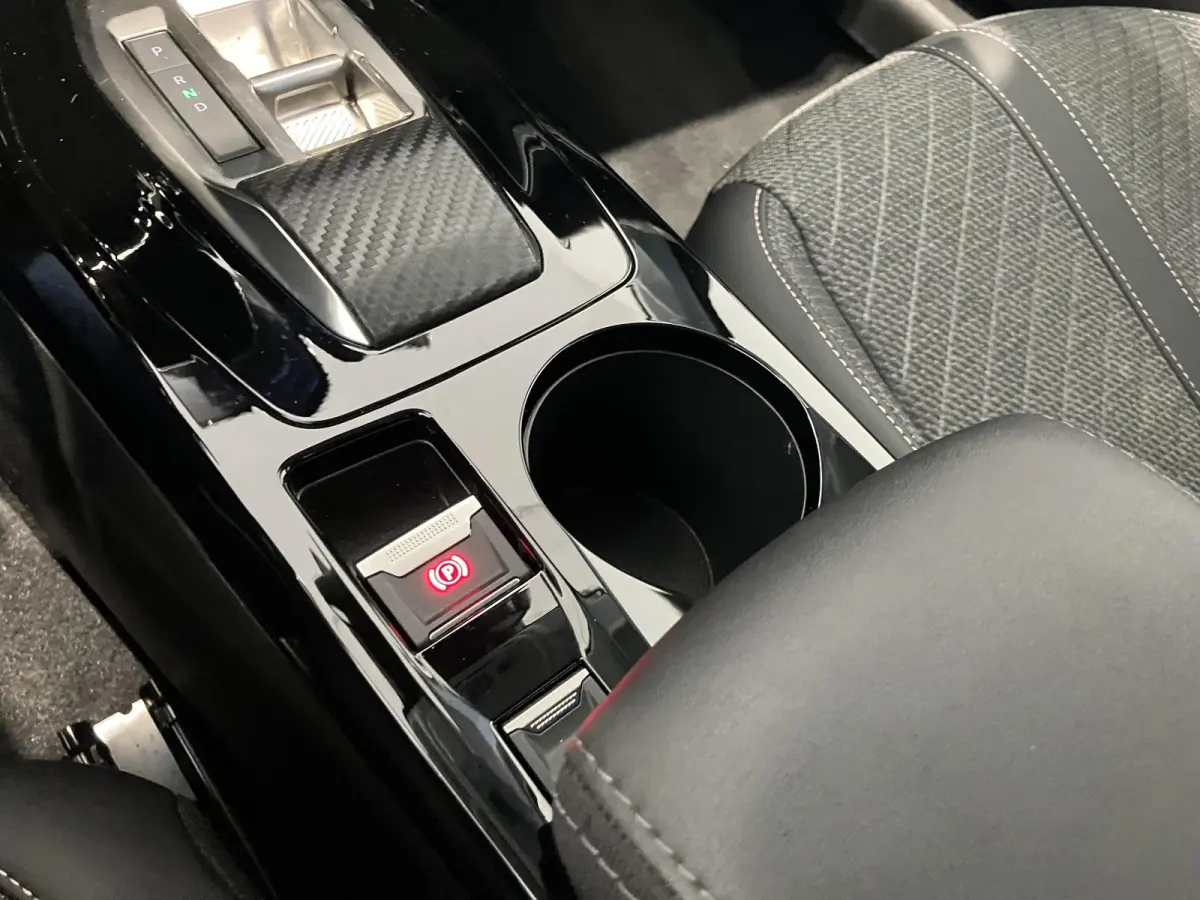 1.2 Hybrid 110 e-DCS6 Allure | APPLE CARPLAY & ANDROID AUTO | PDC V+A | CLIMATE CONTROL |