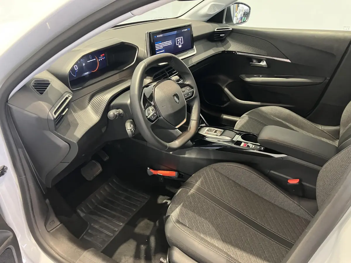 1.2 Hybrid 110 e-DCS6 Allure | APPLE CARPLAY & ANDROID AUTO | PDC V+A | CLIMATE CONTROL |