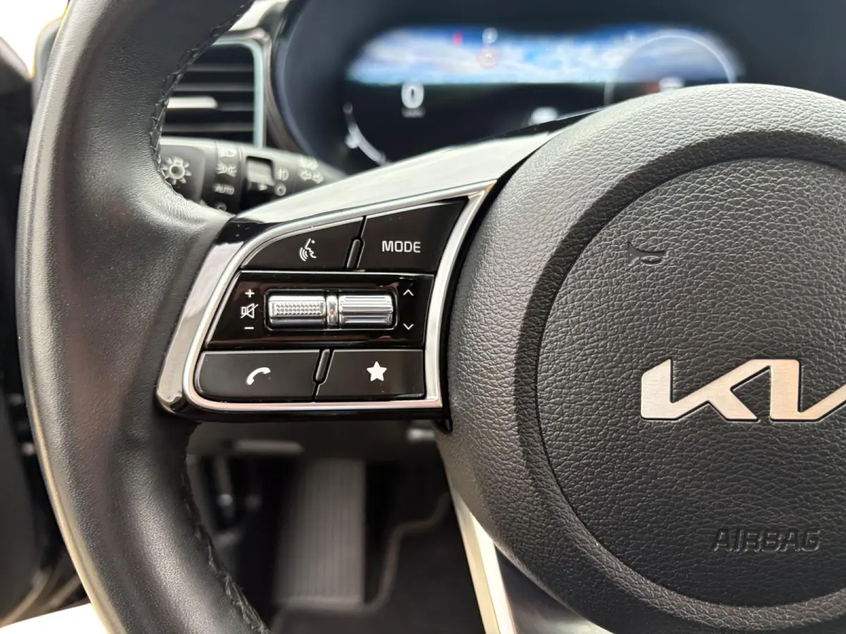 1.0 T-GDi MHEV Design Edition | Stoel en stuurverwarming | Navigatie | Camera | Apple Carplay / Android Auto | Elektrisch achterklep |