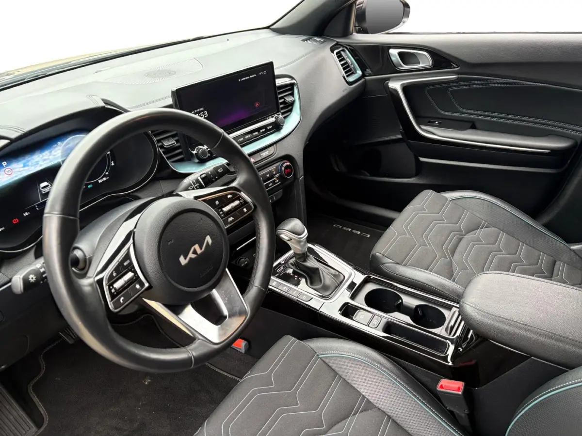 1.0 T-GDi MHEV Design Edition | Stoel en stuurverwarming | Navigatie | Camera | Apple Carplay / Android Auto | Elektrisch achterklep |