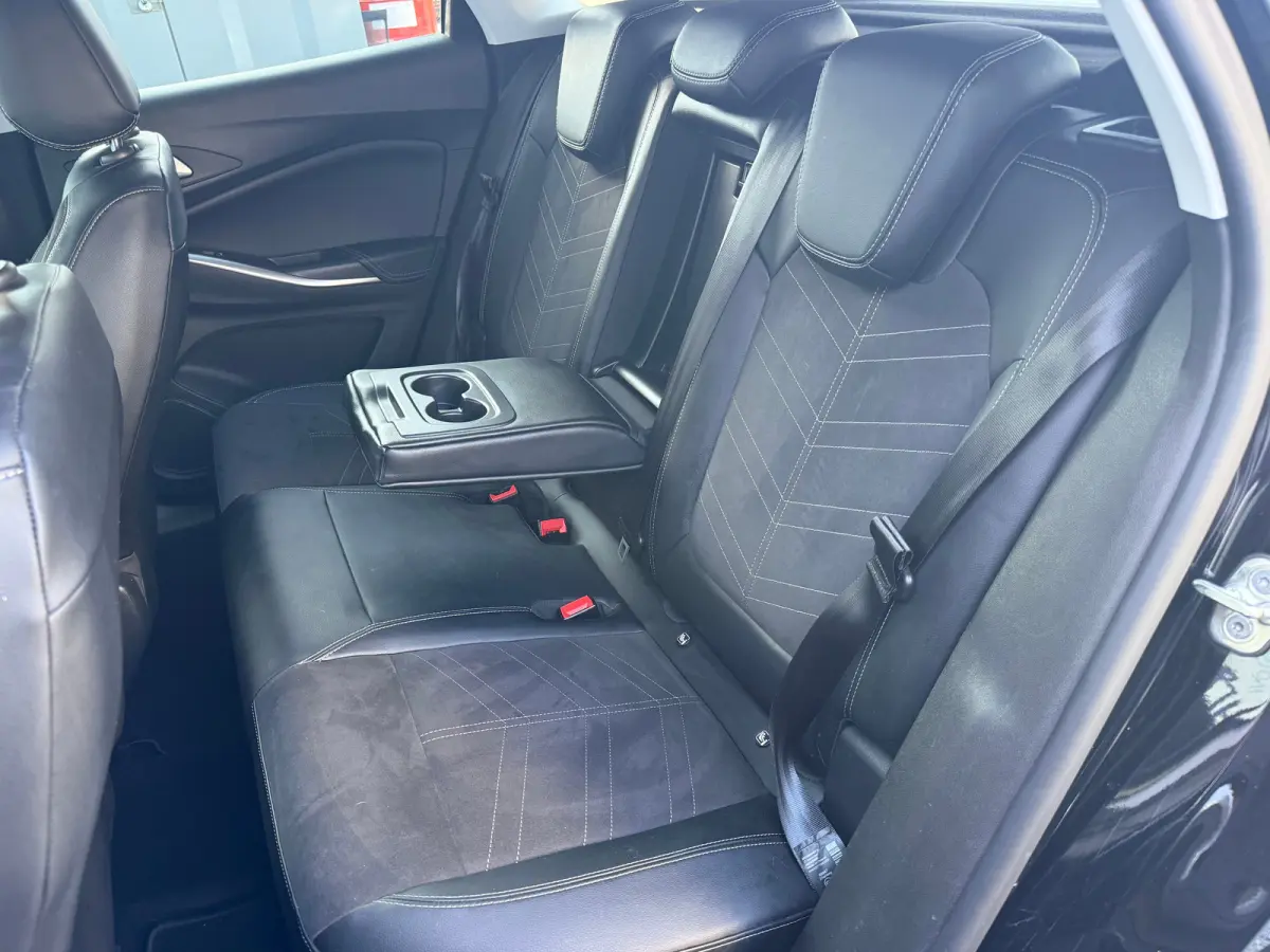 1.6 Turbo Plug-In Hybrid Ultimate 180PK | ADAPTIVE CRUISE CONTROL| ALCANTARA BEKLEDING| KEYLESS ENTRY&START| 360 CAMERA