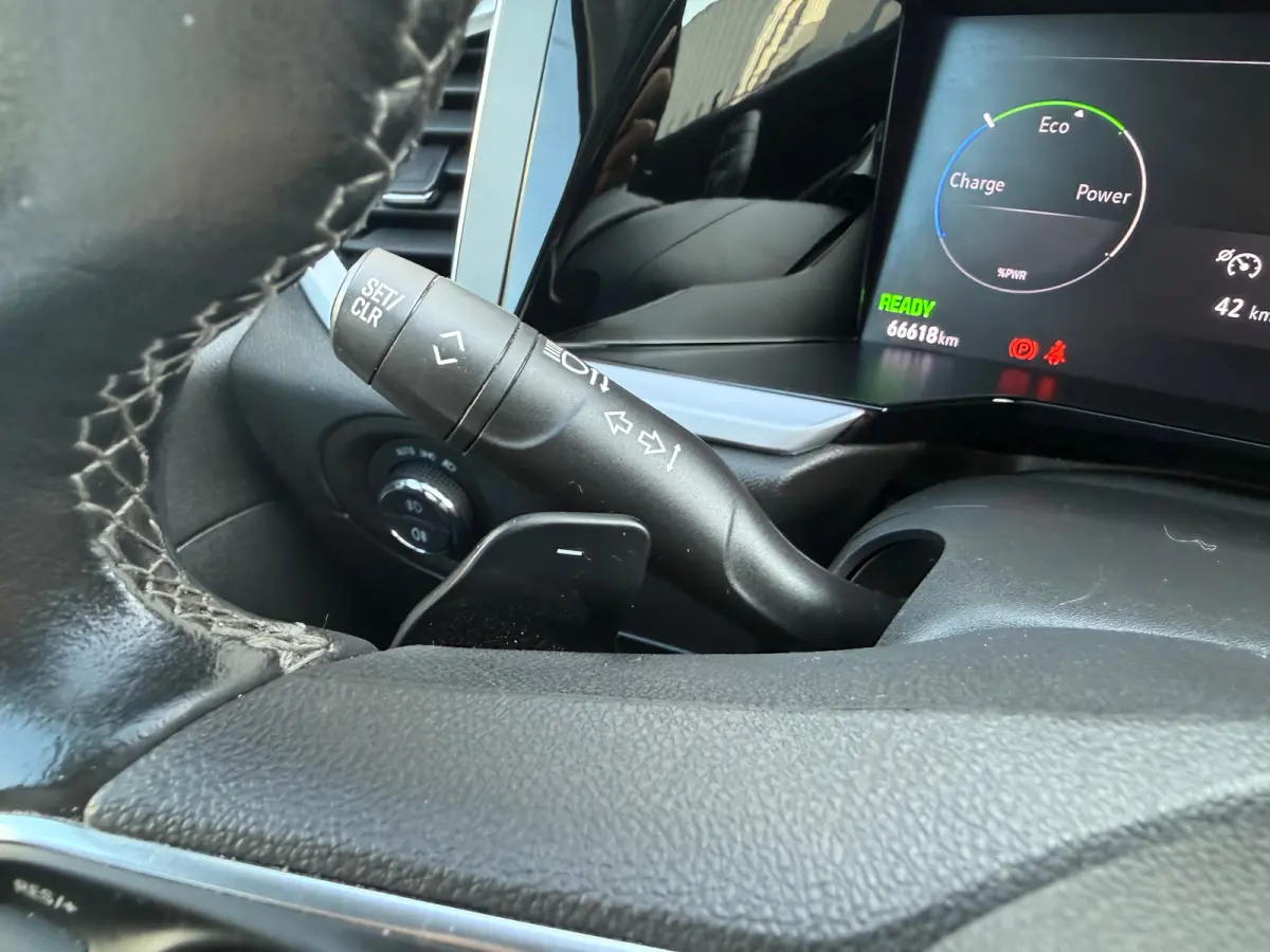 1.6 Turbo Plug-In Hybrid Ultimate 180PK | ADAPTIVE CRUISE CONTROL| ALCANTARA BEKLEDING| KEYLESS ENTRY&START| 360 CAMERA