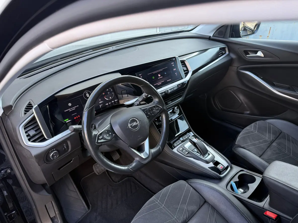 1.6 Turbo Plug-In Hybrid Ultimate 180PK | ADAPTIVE CRUISE CONTROL| ALCANTARA BEKLEDING| KEYLESS ENTRY&START| 360 CAMERA