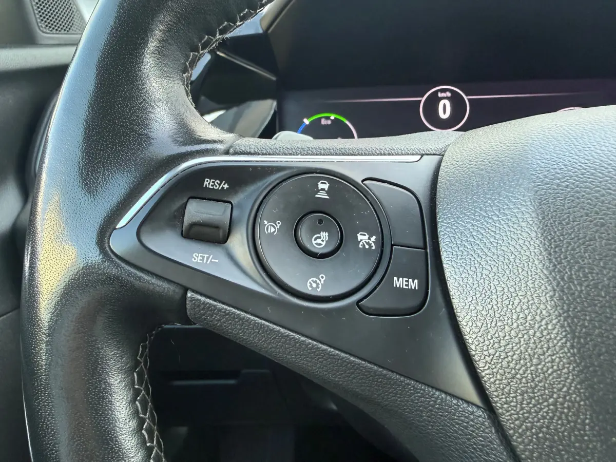 1.6 Turbo Plug-In Hybrid Ultimate 180PK | ADAPTIVE CRUISE CONTROL| ALCANTARA BEKLEDING| KEYLESS ENTRY&START| 360 CAMERA
