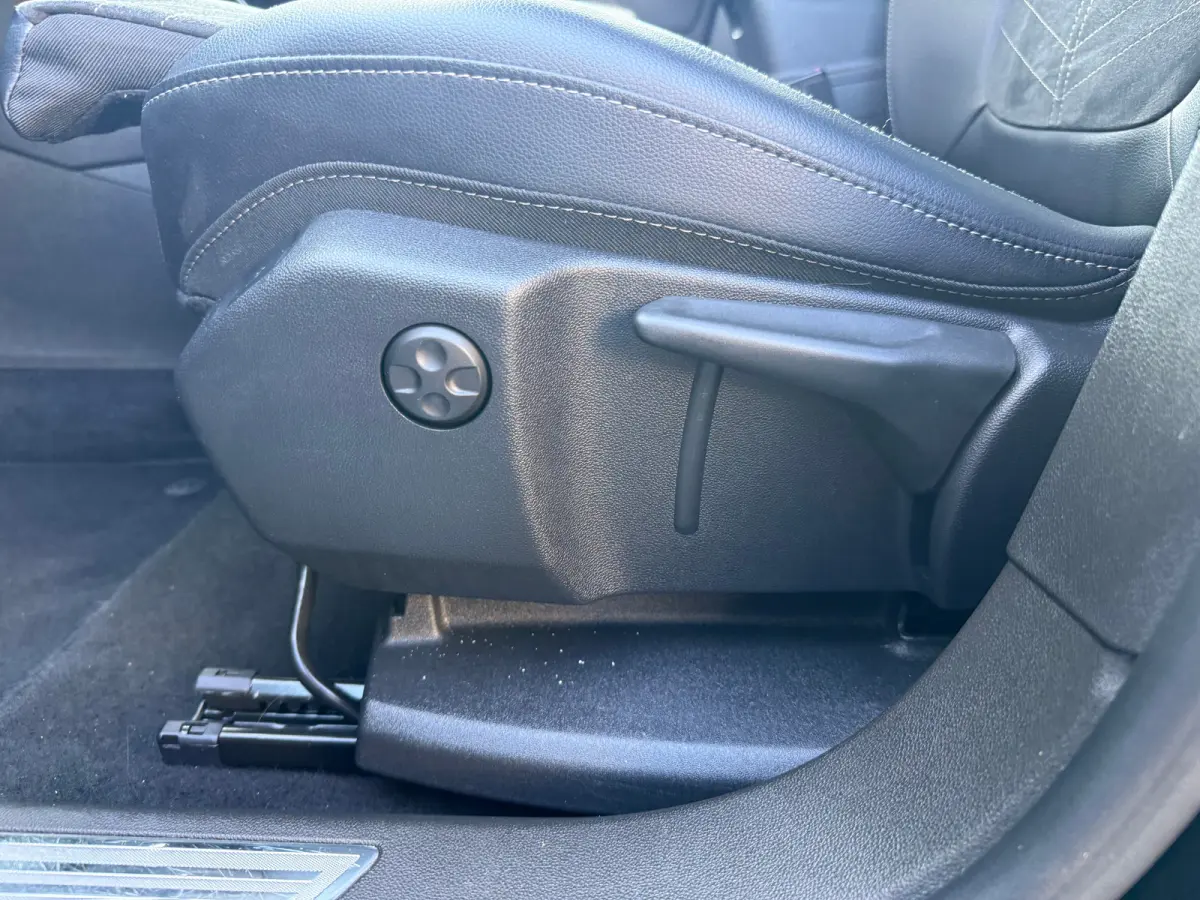 1.6 Turbo Plug-In Hybrid Ultimate 180PK | ADAPTIVE CRUISE CONTROL| ALCANTARA BEKLEDING| KEYLESS ENTRY&START| 360 CAMERA