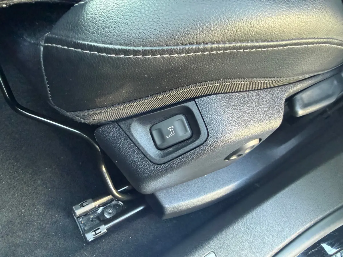 1.6 Turbo Plug-In Hybrid Ultimate 180PK | ADAPTIVE CRUISE CONTROL| ALCANTARA BEKLEDING| KEYLESS ENTRY&START| 360 CAMERA