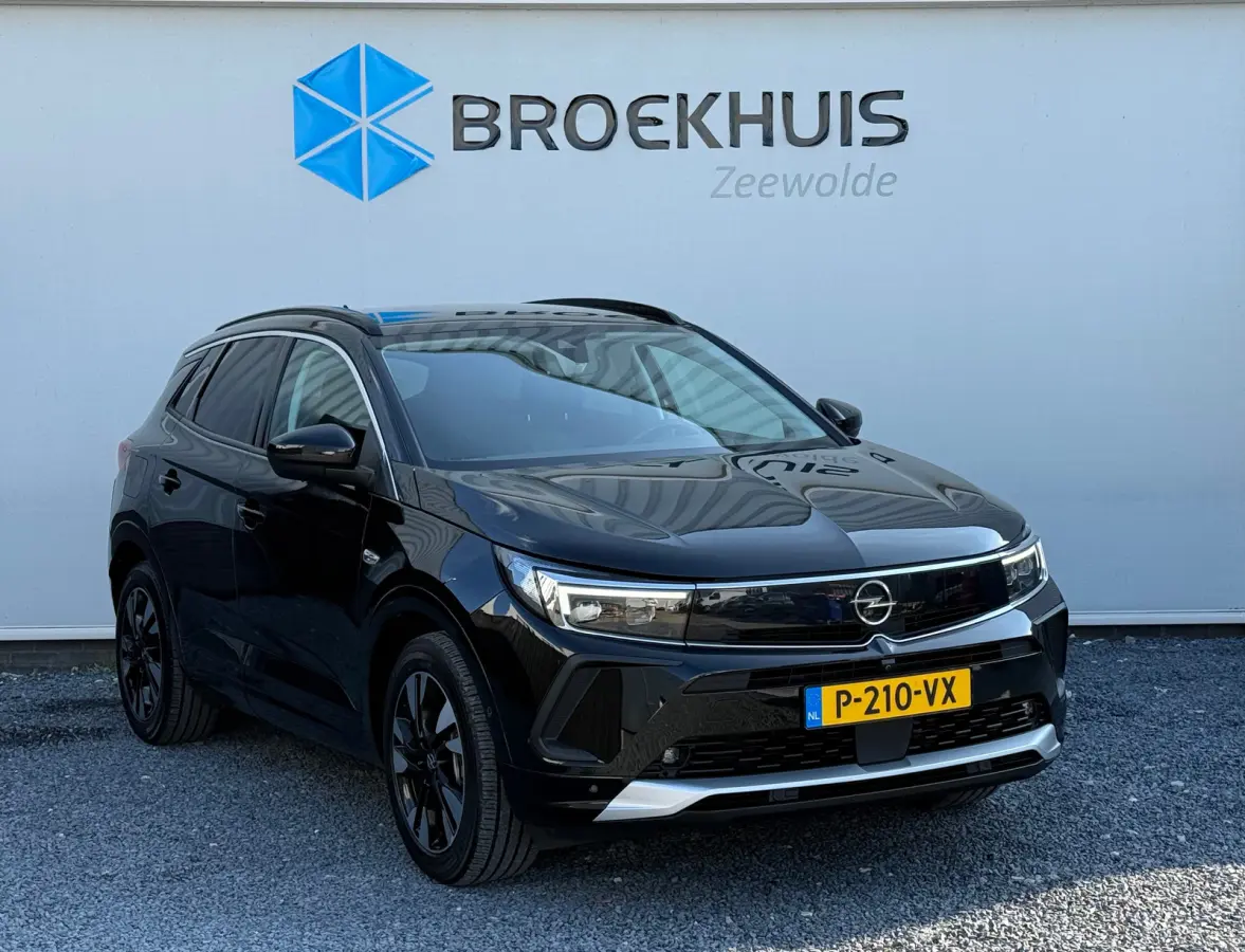 1.6 Turbo Plug-In Hybrid Ultimate 180PK | ADAPTIVE CRUISE CONTROL| ALCANTARA BEKLEDING| KEYLESS ENTRY&START| 360 CAMERA
