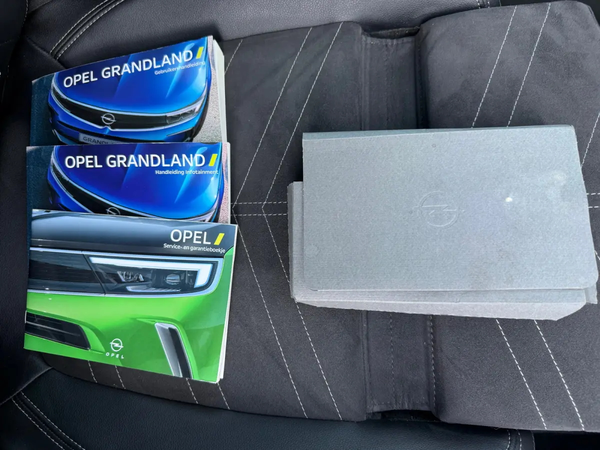 1.6 Turbo Plug-In Hybrid Ultimate 180PK | ADAPTIVE CRUISE CONTROL| ALCANTARA BEKLEDING| KEYLESS ENTRY&START| 360 CAMERA